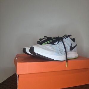 Nike Men's Athletic Shoes - White, Black, and Green